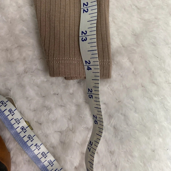 Cyrus Essentials V-neck Long Sleeve Shirt Brown Medium NWT - Picture 12 of 12